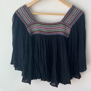 JEN’S PIRATE BOOTY Black cropped gauze shirt O/S